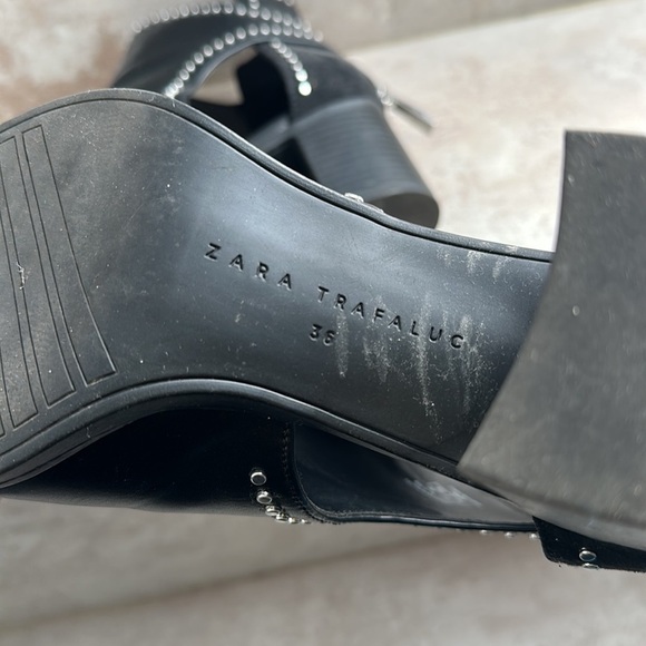 Zara Fall Booties with Cut out detailing - Picture 8 of 10